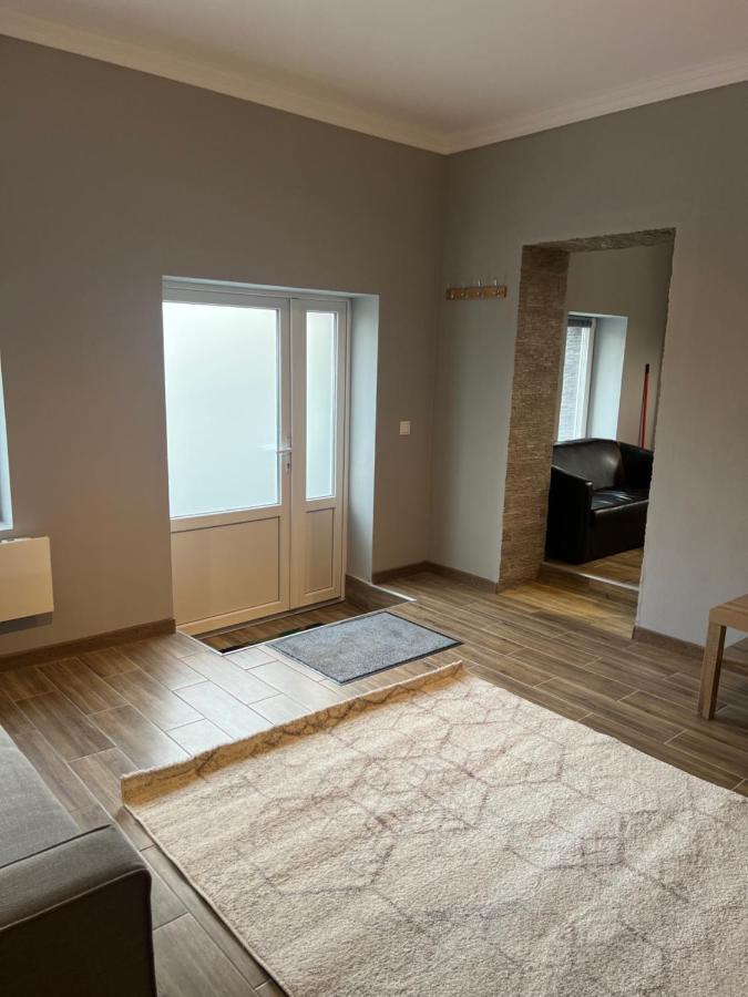 Benny & Bella Guest House Nagyvárad Kültér fotó